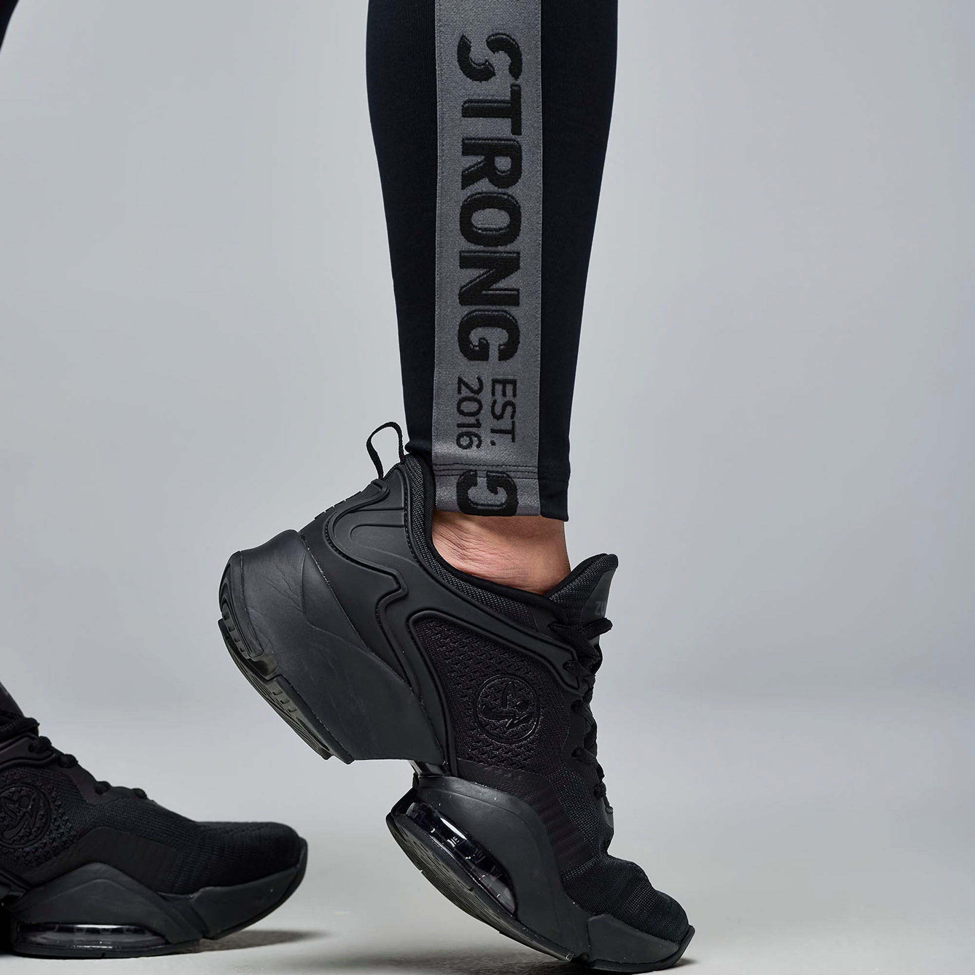Legginsy STRONG iD