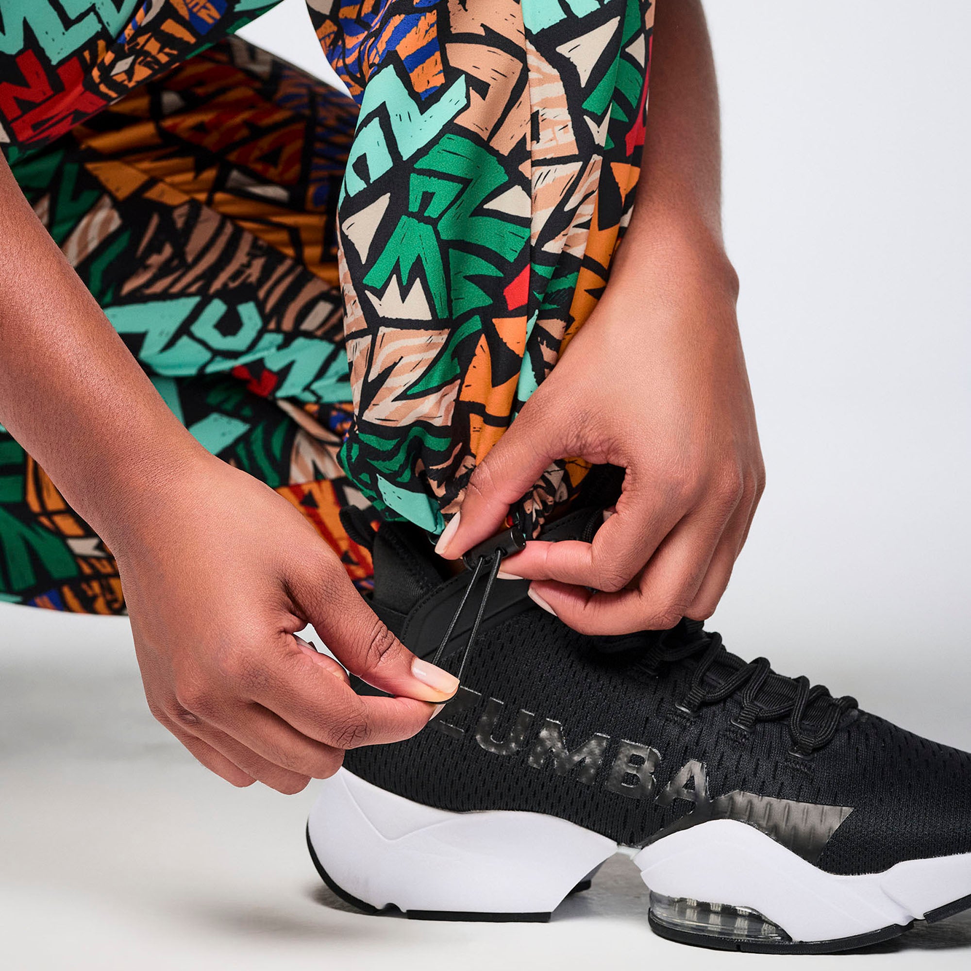 Spodnie jogger multicolor print