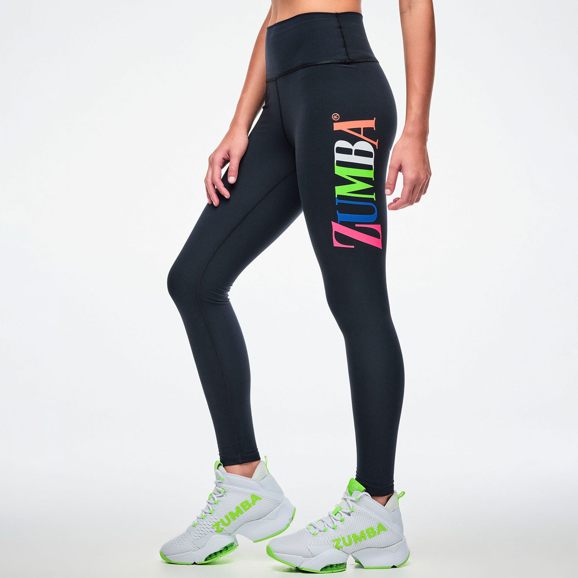 Czarne legginsy z kolorowym logo