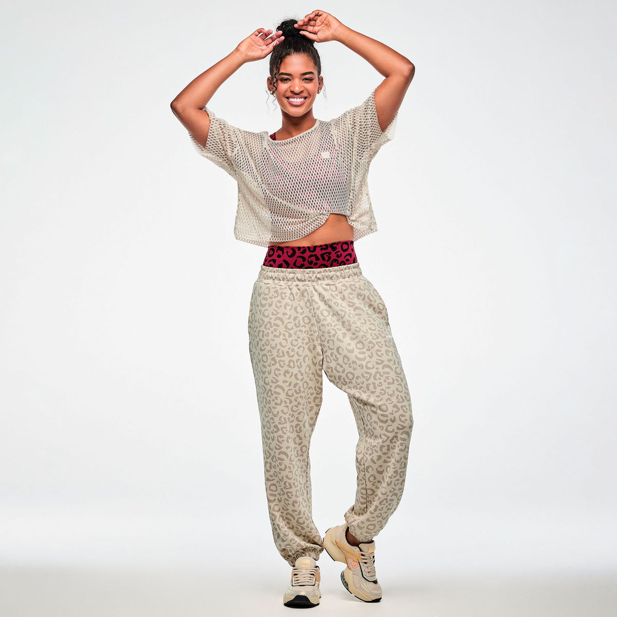 Beżowe spodnie z modalu w panterkę — Zumba Wear FW26 Modal