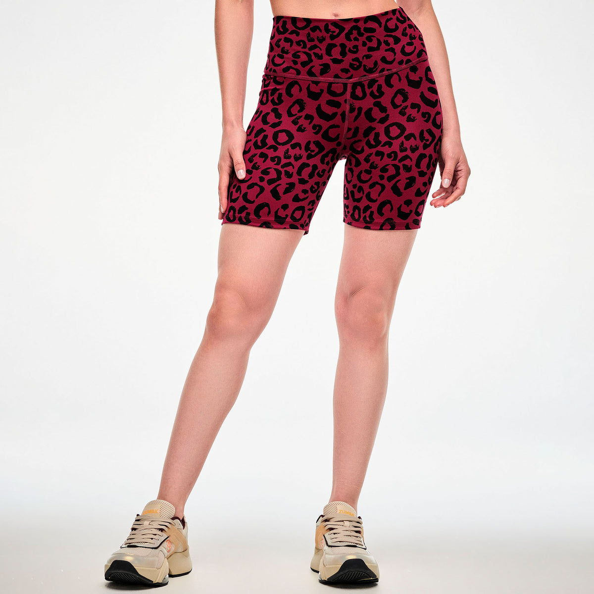 Bordowe kolarki z wysokim stanem w panterkę — Zumba Wear FW26 Modal