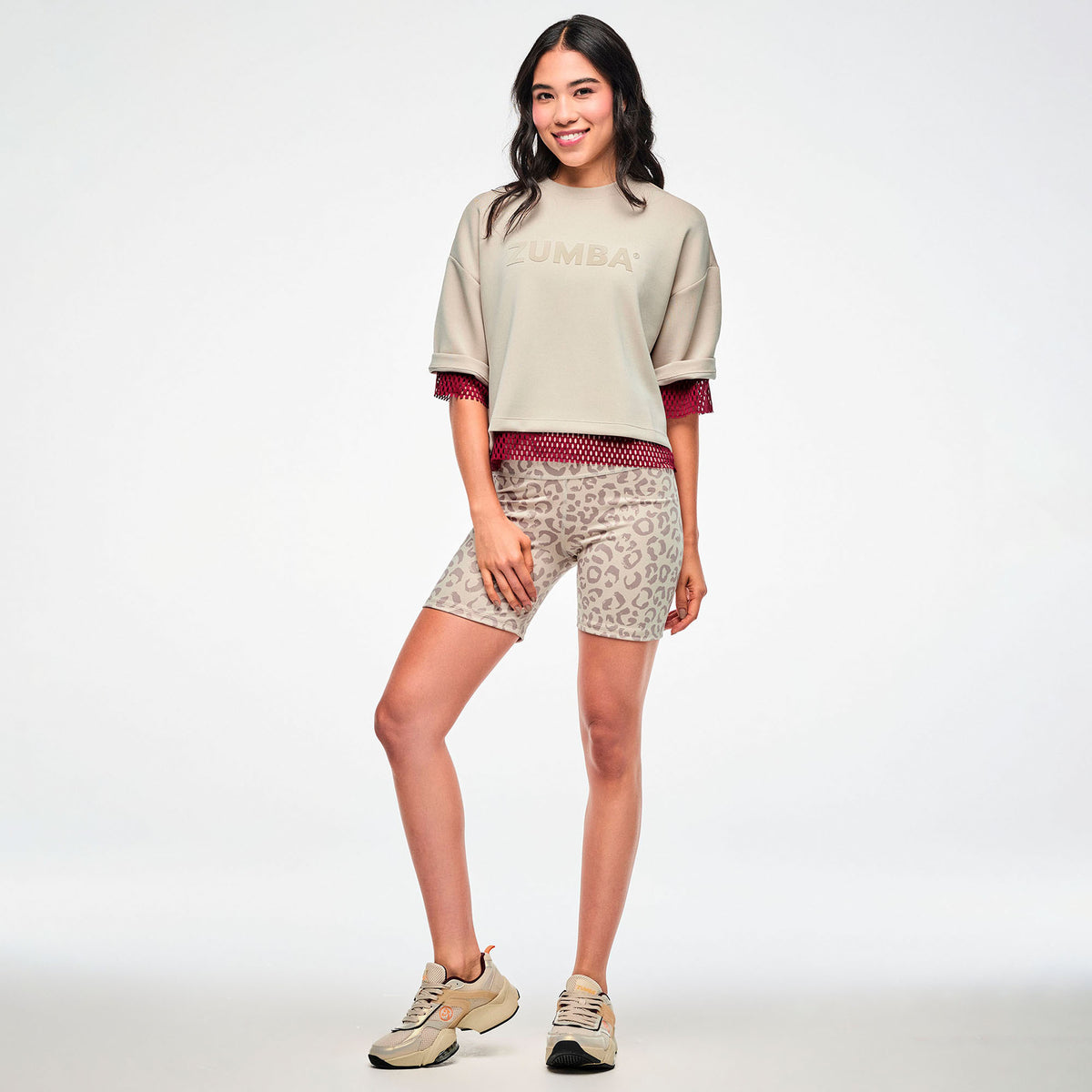 Beżowa koszulka z obniżoną linią ramion — Zumba Wear FW26 Modal