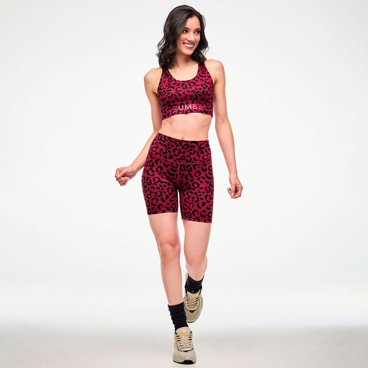 Bordowy stanik sportowy w panterkę — Zumba Wear FW26 Modal