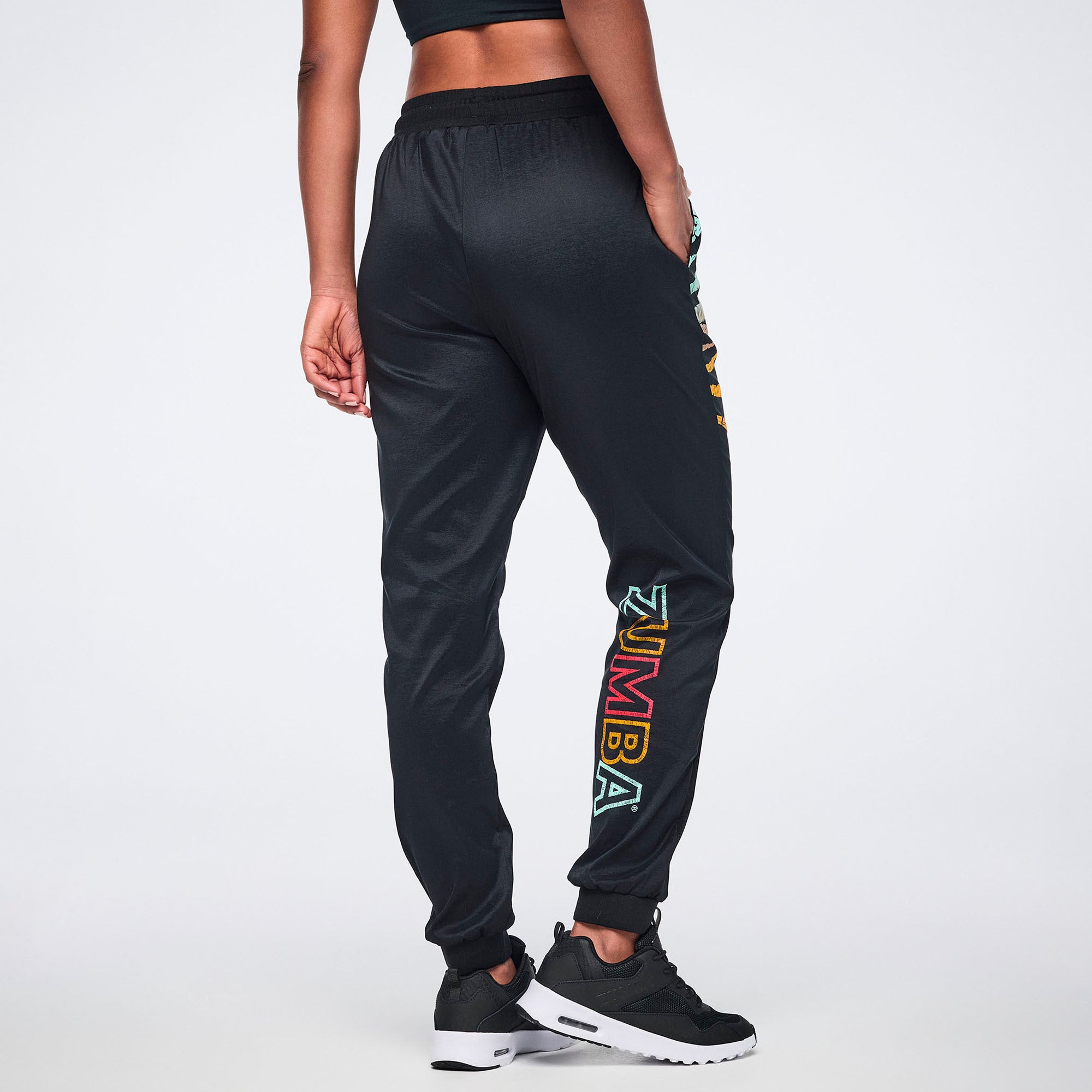 Spodnie jogger czarne z kolorowym printem
