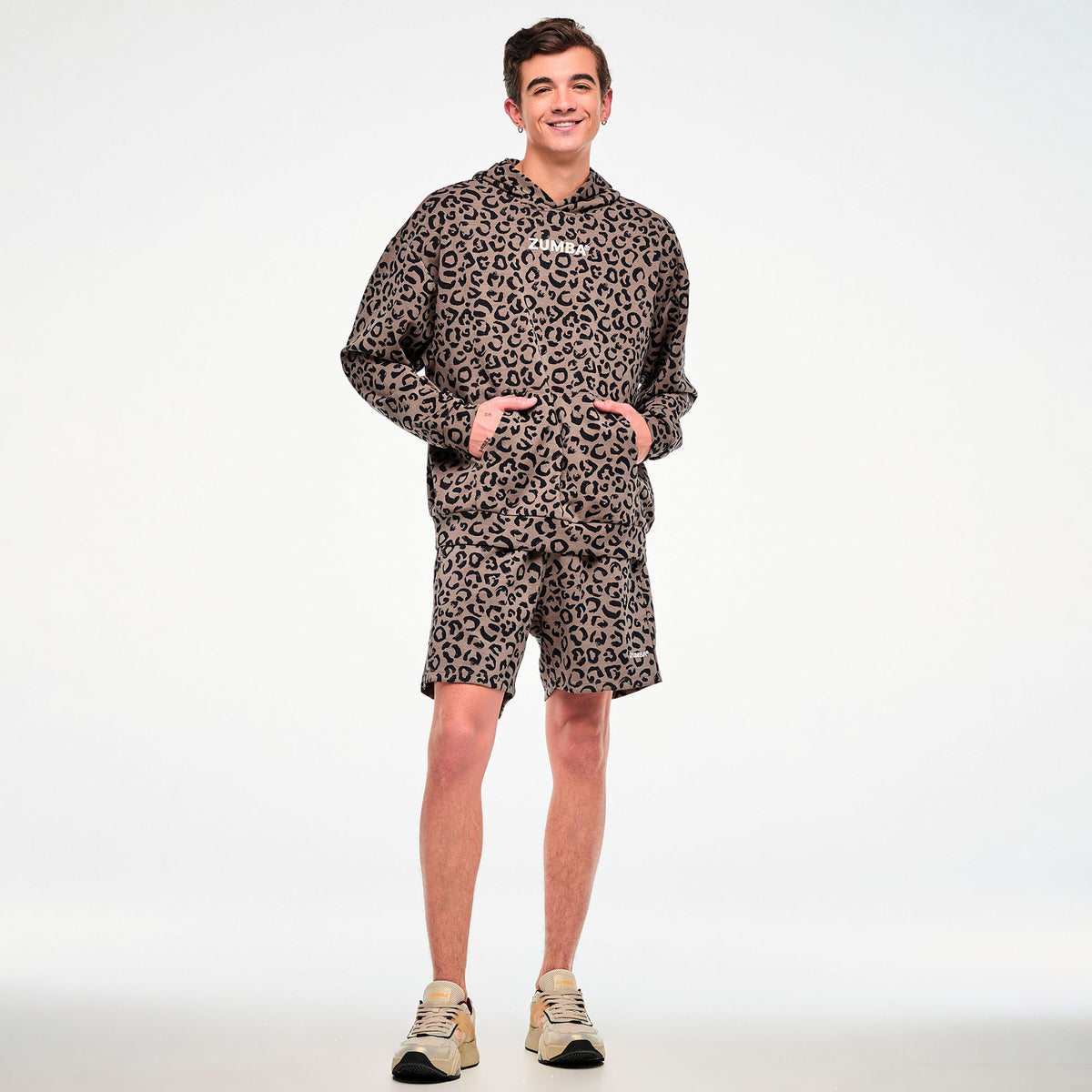 Brązowe szorty unisex w panterkę — Zumba Wear FW26 Modal
