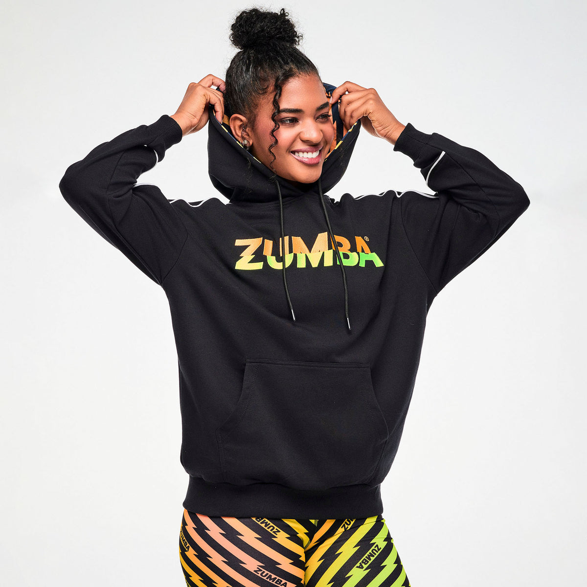 Czarna bluza unisex z kapturem