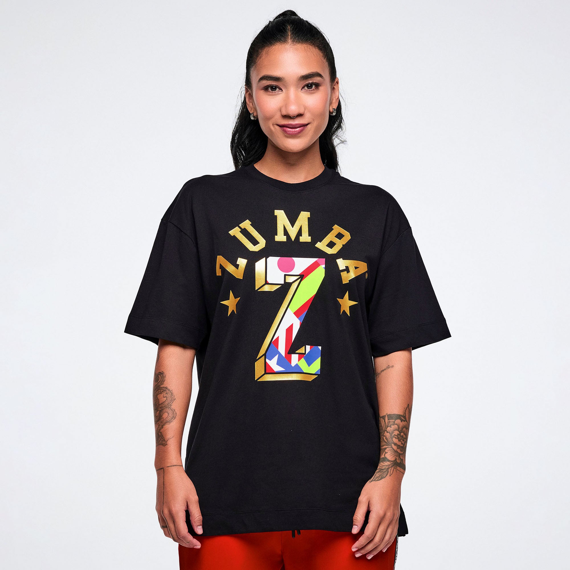 Czarny sportowy t-shirt ze złotym logo unisex