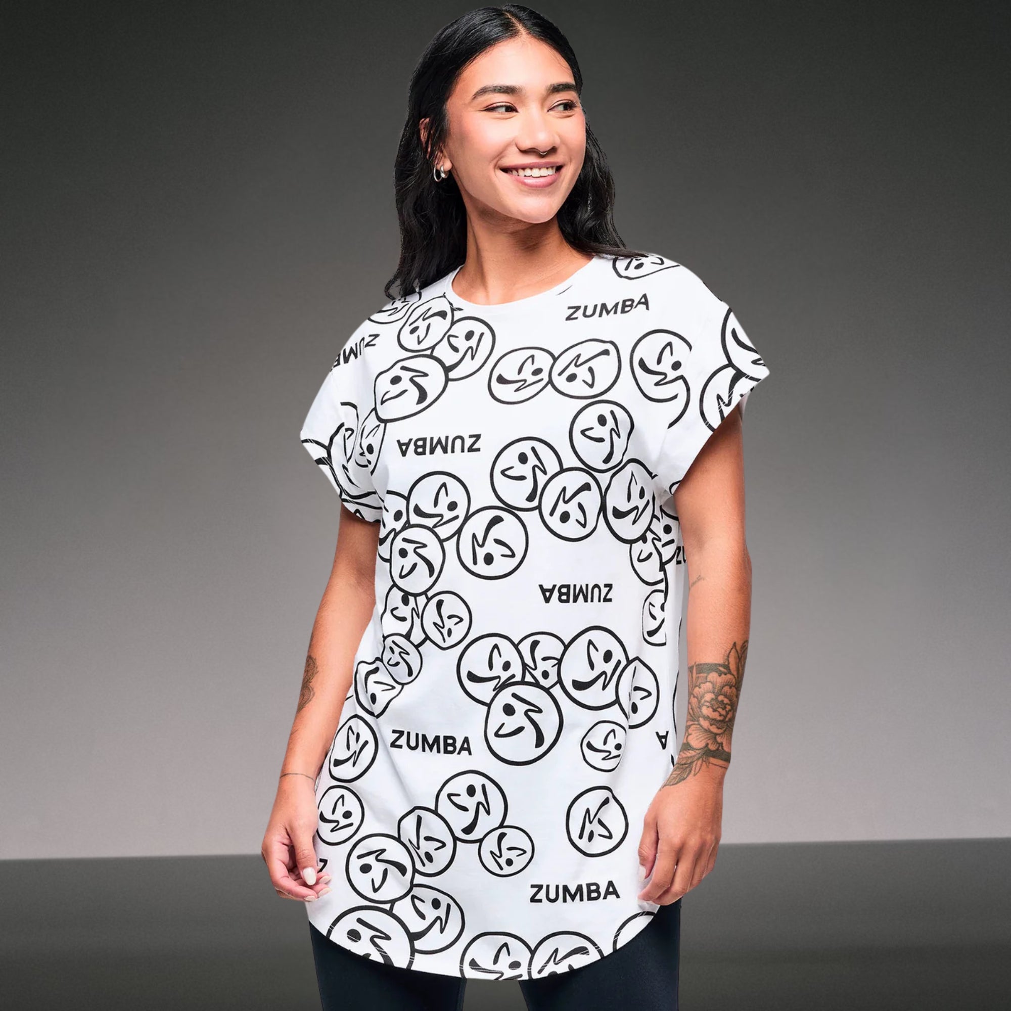 Koszulka z zaokrąglonym dołem Zumba Basic