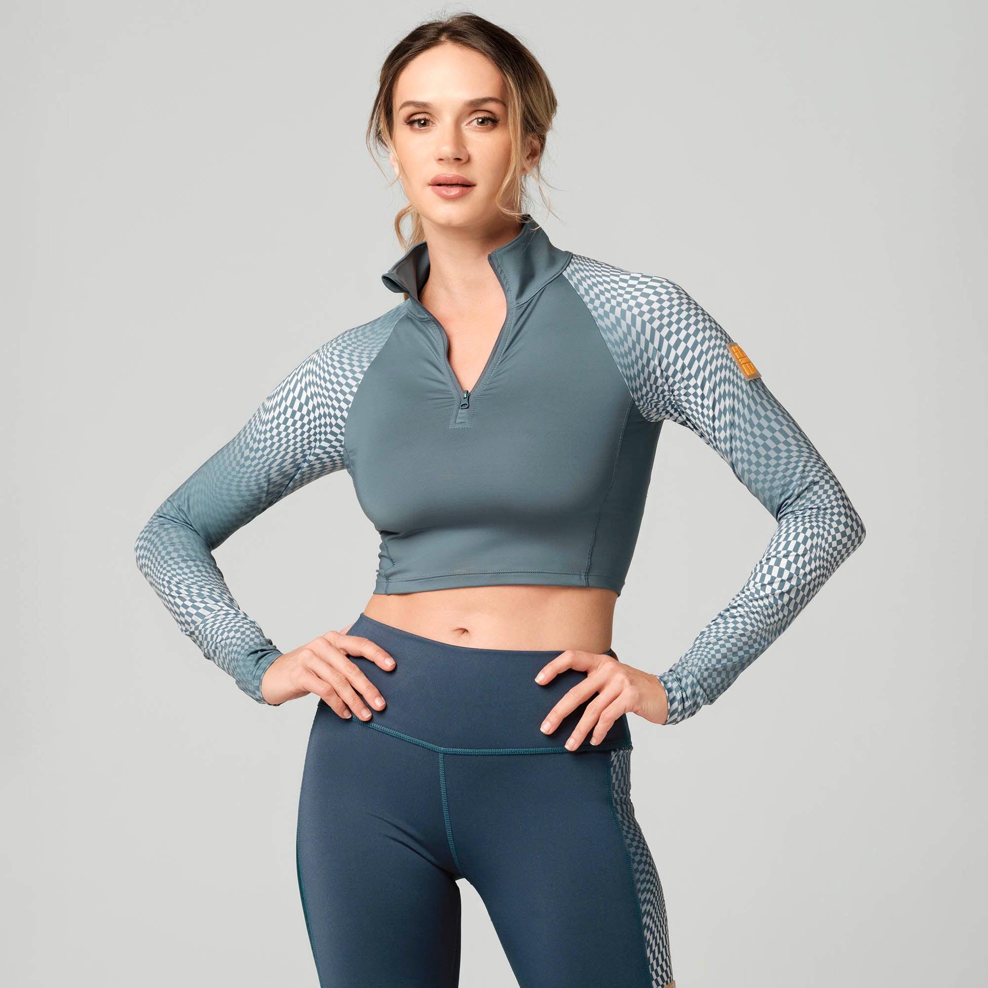 Bluzka crop STRONG iD