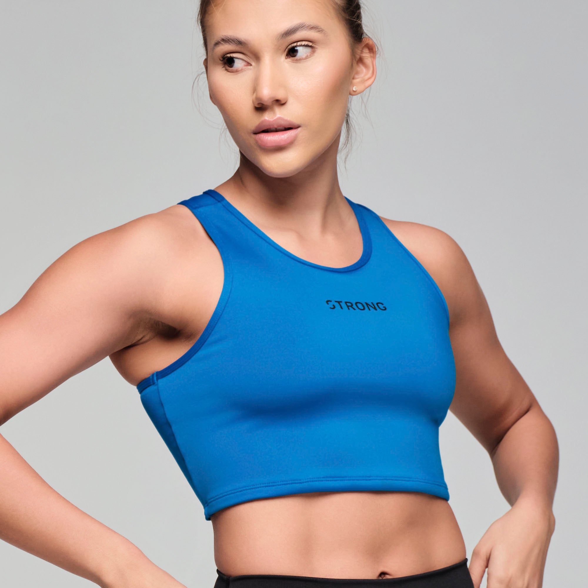 Crop top STRONG iD