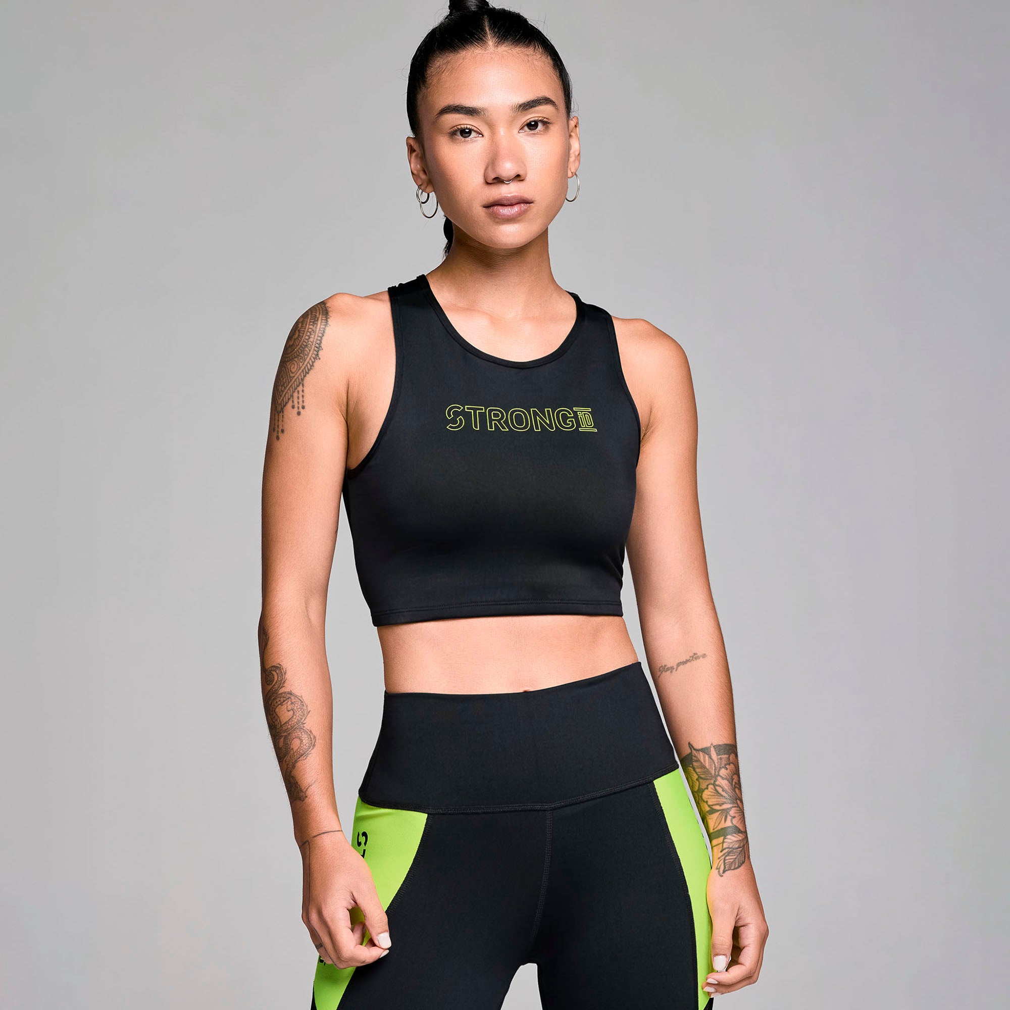 Crop top STRONG iD