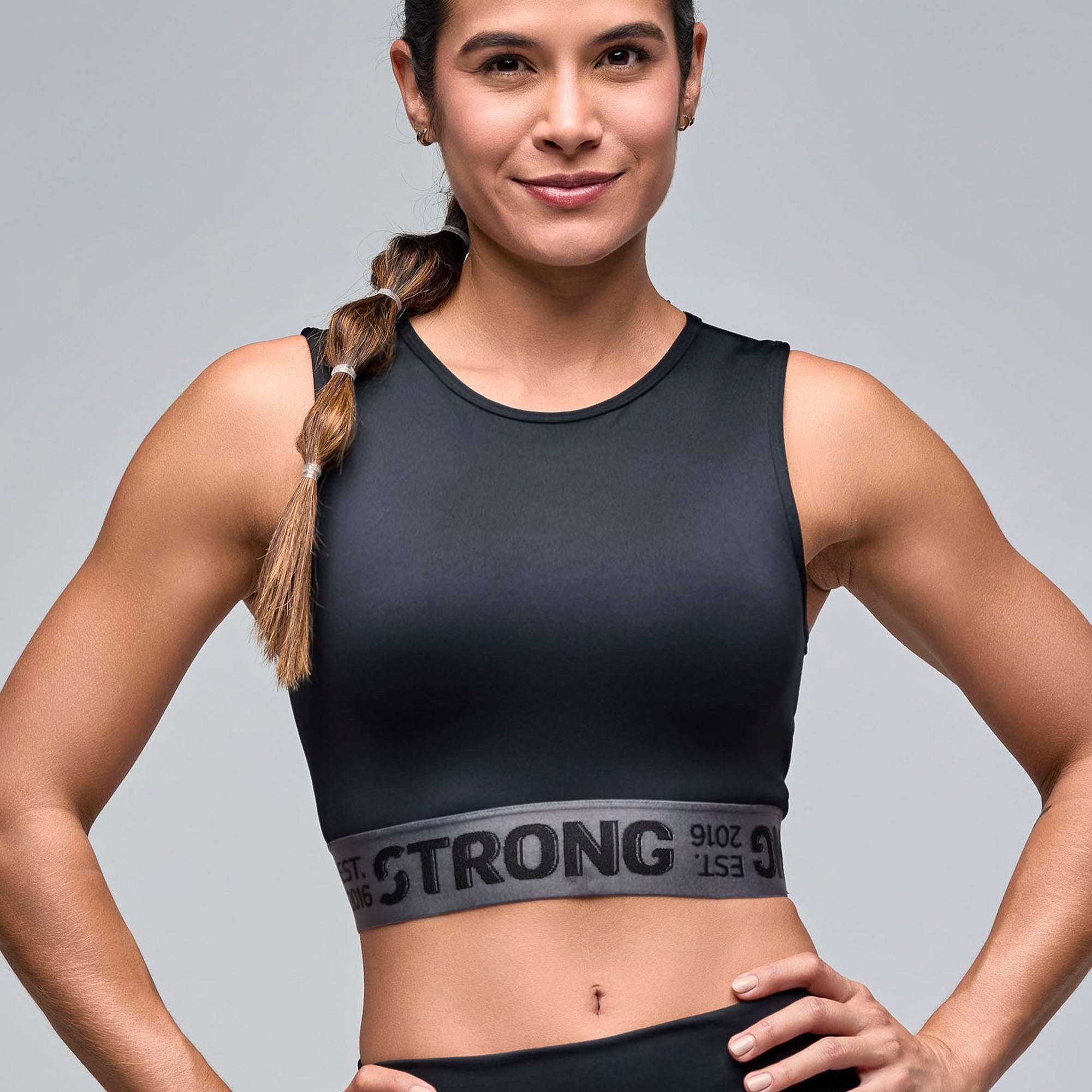 Crop top z elastycznym pasem STRONG iD