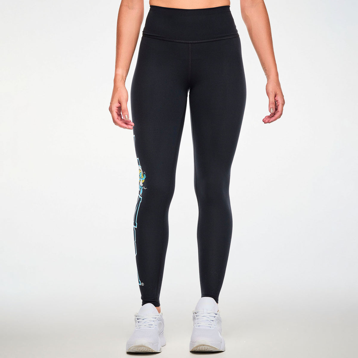 Czarne legginsy z wysokim stanem i napisem ZUMBA – widok z przodu | Zumba Wear