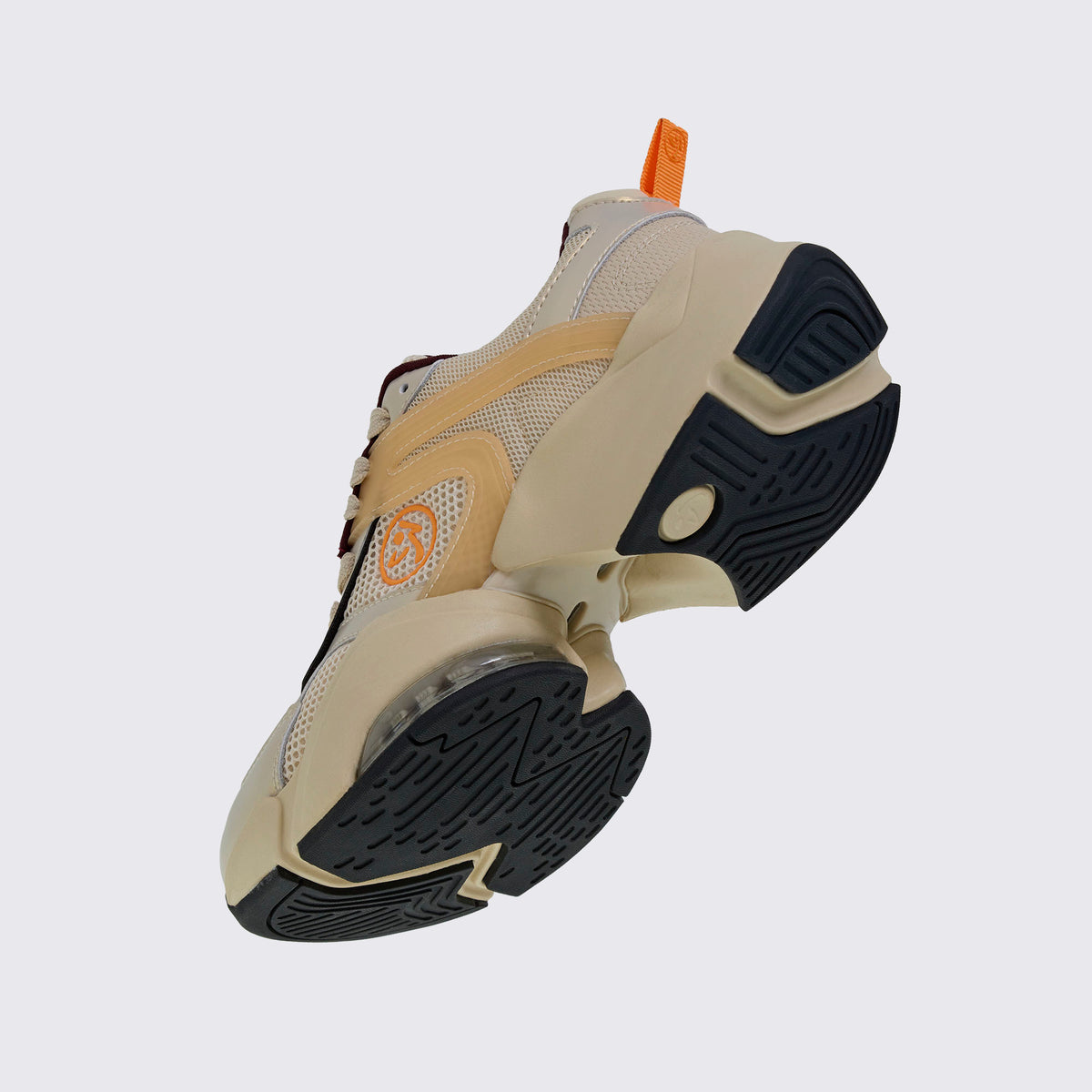 Beżowe buty Zumba Air Stomp Volt – podeszwa i platforma z amortyzacją