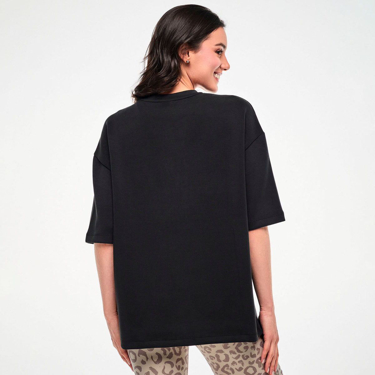 Czarna koszulka oversize z modalu — Zumba Wear FW26 Modal