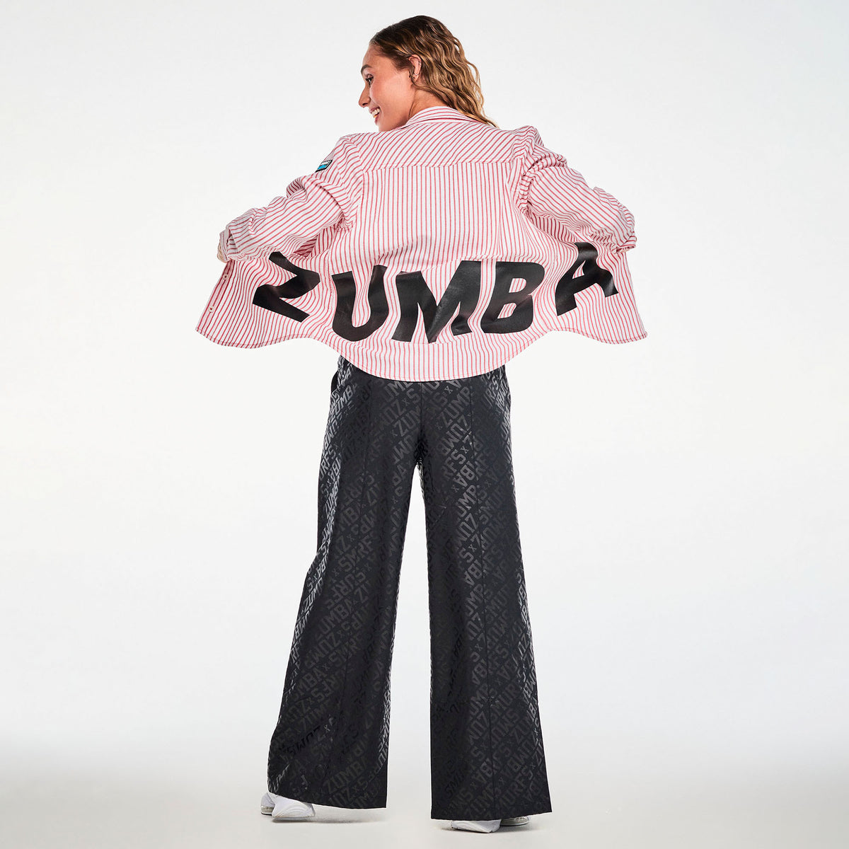 Czerwono-biała koszula w paski z napisem ZUMBA – napis ZUMBA na plecach | Zumba Wear