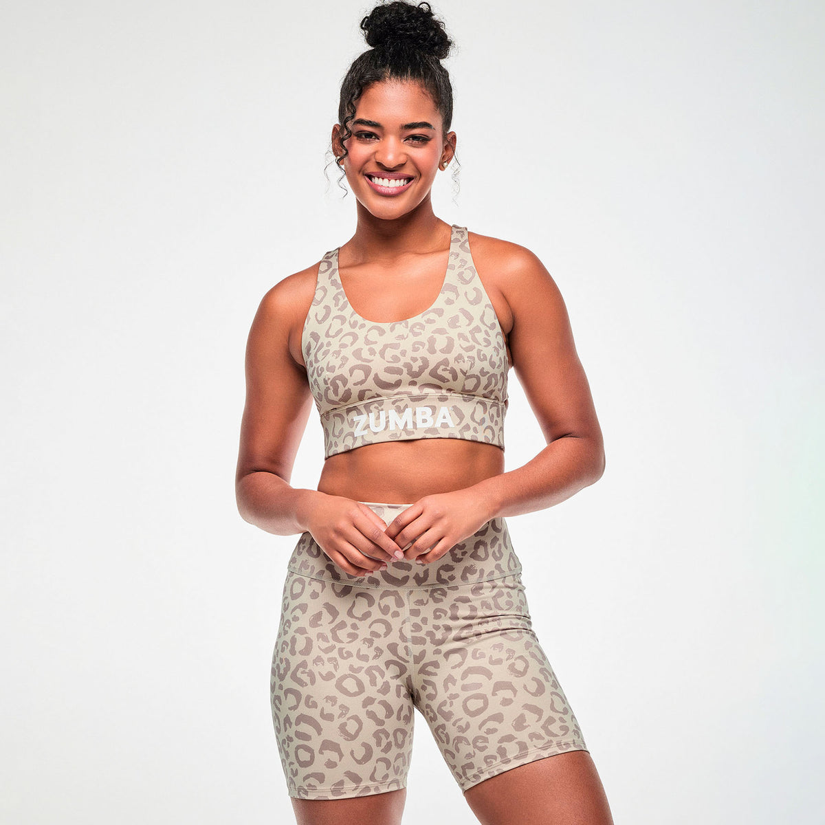 Beżowy stanik sportowy w panterkę — Zumba Wear FW26 Modal