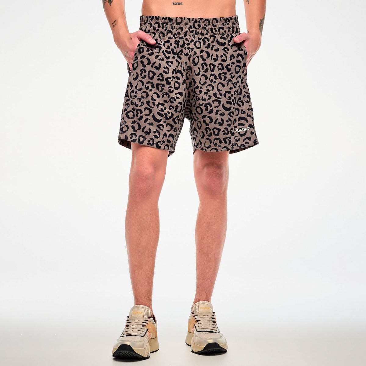 Brązowe szorty unisex w panterkę — Zumba Wear FW26 Modal
